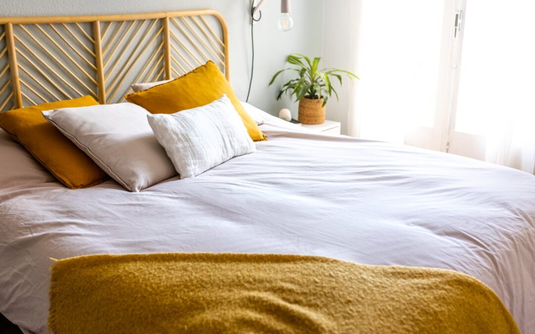 Przytulna sypialnia – inspiracje i pomysły na aranżację